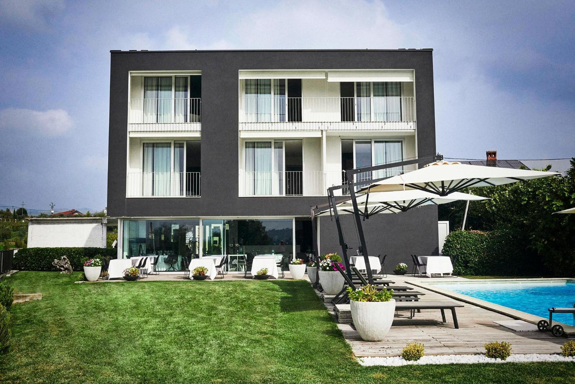 Hotel House Iaquin Dobrovo Exterior foto